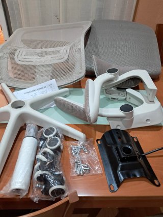 Silla de oficina ergonómica gris