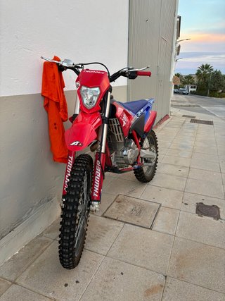 Moto roan Thunder 300cc /roja y azul
