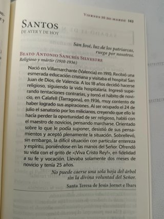 3 "Magníficat", adultos 7 revistas Gesto. Niños .