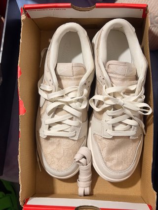 Zapatillas Nike Dunk low  Beige y Blancas