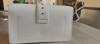 Borsa Pinko bianca con dettagli oro