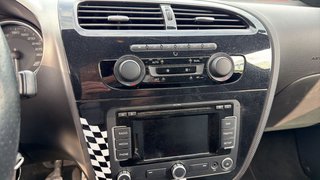 SEAT Leon cupra R310 white edition