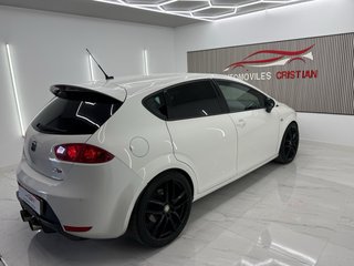 SEAT Leon cupra R310 white edition