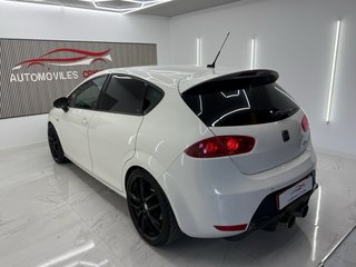 SEAT Leon cupra R310 white edition