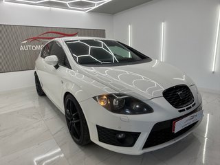 SEAT Leon cupra R310 white edition