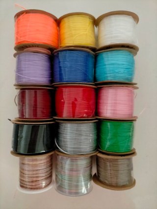 Conjunto de tres pulseras de macramé TokaFort
