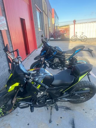 Zontes U1 125 Negra y Amarilla