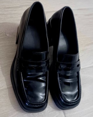 Mocasines tacón ancho negros talla 39