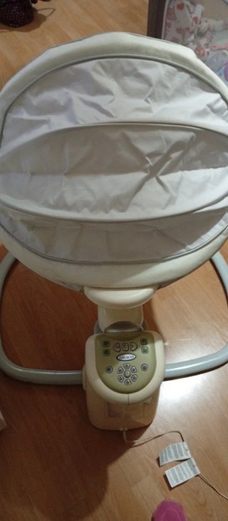 Mecedora eléctrica para bebés Graco