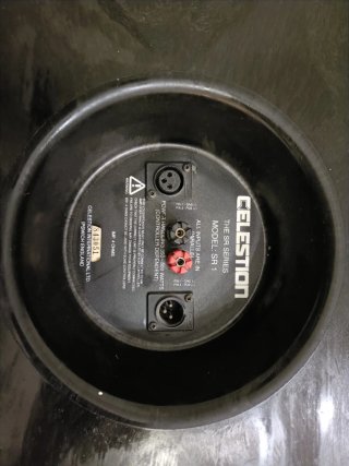 Altavoces Celestion Negros