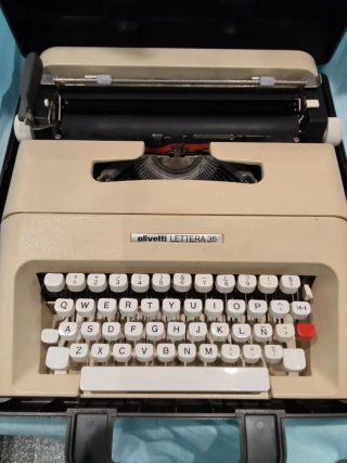 Máquina de escribir Olivetti Lettera 35 vintage
