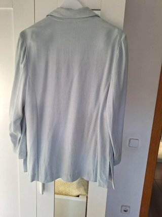 CHAQUETA DE MUJER DE ENTRETIEMPO.