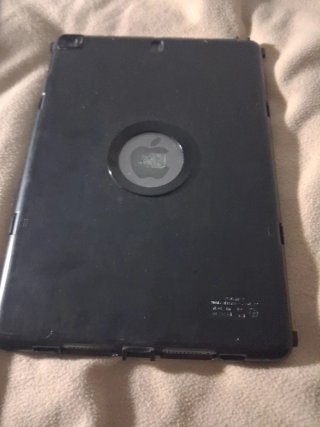 Ipad Apple con funda protector i carcasa