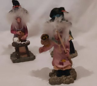 Conjunto de 3 figuras de brujas