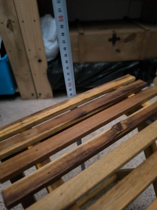 Taburete plegable de madera