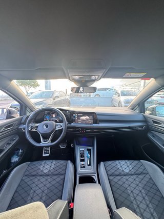 VW Golf R-Line 1.5 eTSi 150cv automatico