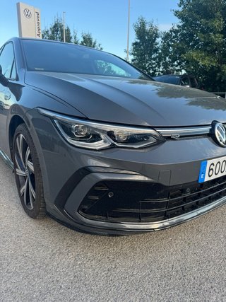 VW Golf R-Line 1.5 eTSi 150cv automatico