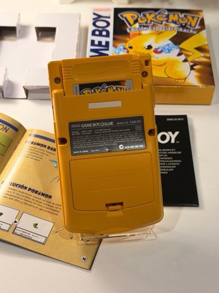 Gameboy Color + Pokemon Yellow ESP