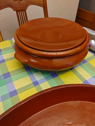 Cazuelas y bandejas de barro