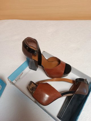 Zapatos de tacón con plataforma