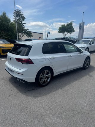 VW Golf R-Line 1.5 eTSi 150cv automatico