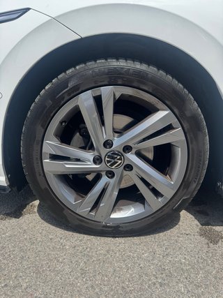 VW Golf R-Line 1.5 eTSi 150cv automatico