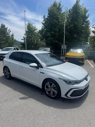 VW Golf R-Line 1.5 eTSi 150cv automatico