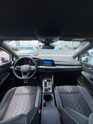 VW Golf R-Line 1.5 eTSi 150cv automatico