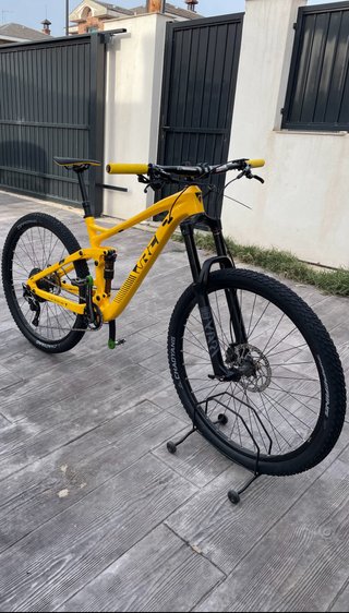 Bicicleta Conor WRC Carbono Ruedas 29