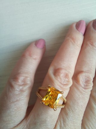 Anello con Zirconia Cubica Gialla