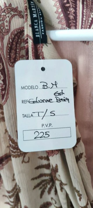 Traje de evento estampado paisley