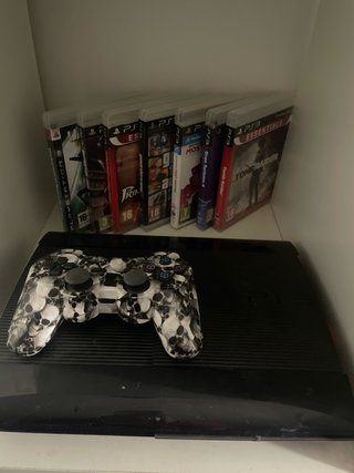 Consola PS3 Slim + 7 Juegos