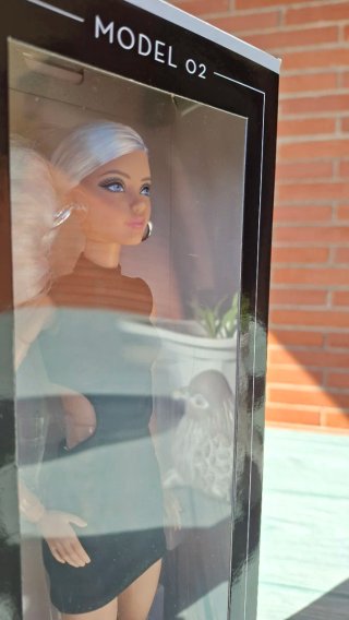 Barbie Basics Model 02