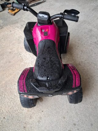 Moto 4 rosa
