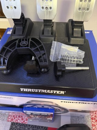 Volante Thrustmaster T248 + Pedales + GT 7