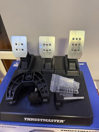 Volante Thrustmaster T248 + Pedales + GT 7