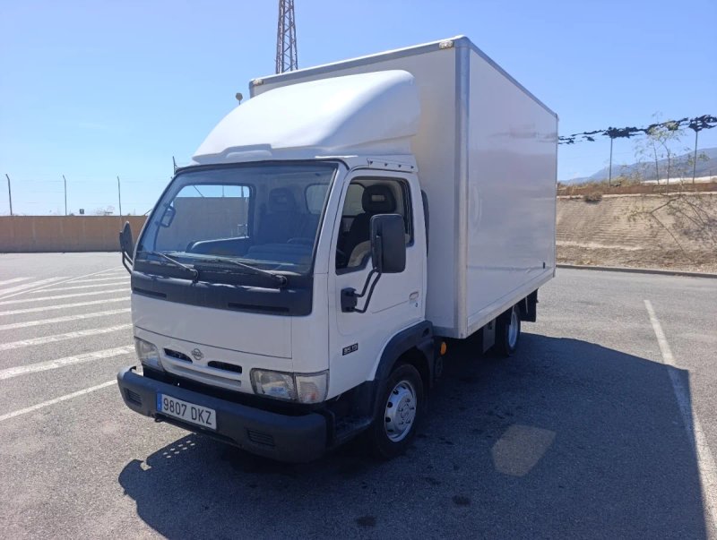 Nissan Cabstar 2005 - foto 1