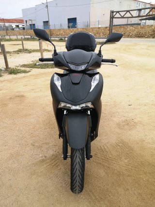 Honda SH125i ABS SPORT Top Box 2024 – 2.000 km