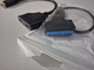 Adaptador USB-C a HDMI y SATA Varios Monitor