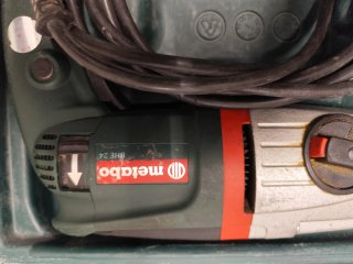 Taladro percutor Metabo con maletín
