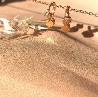 Pendientes Goldfield con círculos dorados