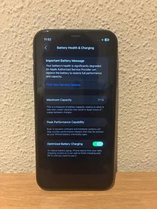 iPhone 11 64GB + Accesorios