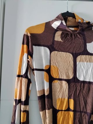 Vestido estampado marrón y amarillo