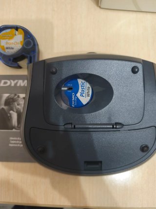 Máquina de etiquetas Dymo LetraTag. Sin estrenar