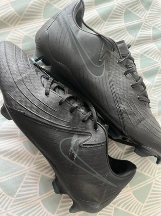 Botas de fútbol Nike negras