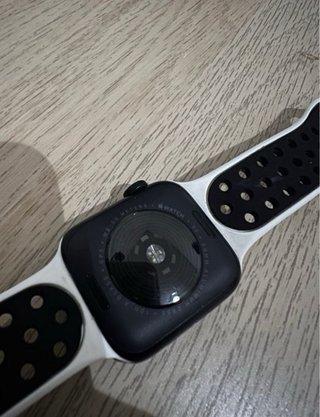 Apple Watch SE (2022) Negro con Correas
