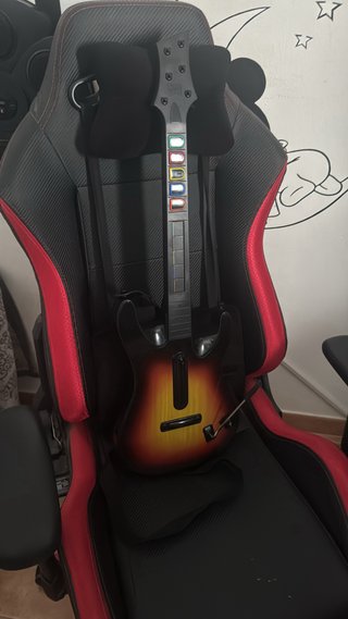 PS3 Slim + Mando + Guitarra Guitar Hero