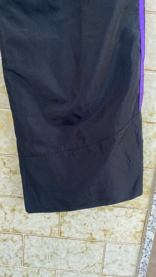 Pantalón Adidas negro y rosa