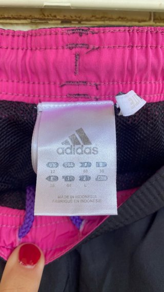 Pantalón Adidas negro y rosa