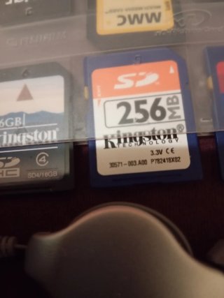 Lote Tarjetas Memoria SD/MicroSD y 2 Ratones